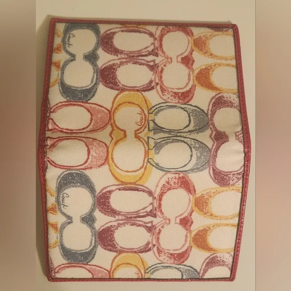 Coach Signature C Scribble Pattern Passport Wallet - Picture 5 of 11